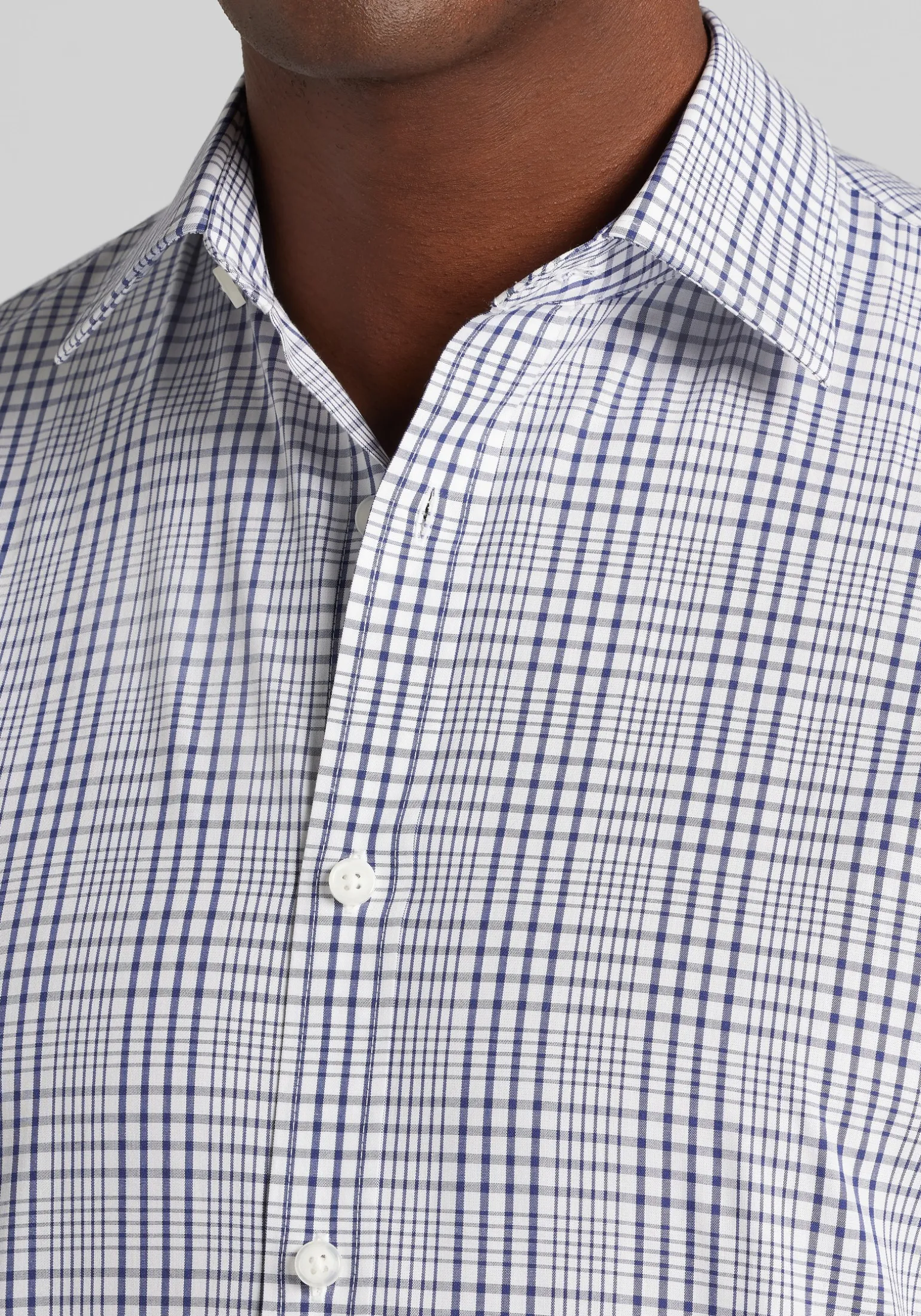 1905 Collection Tailored Fit Medium Plaid Short Sleeve Button Up Shirt
