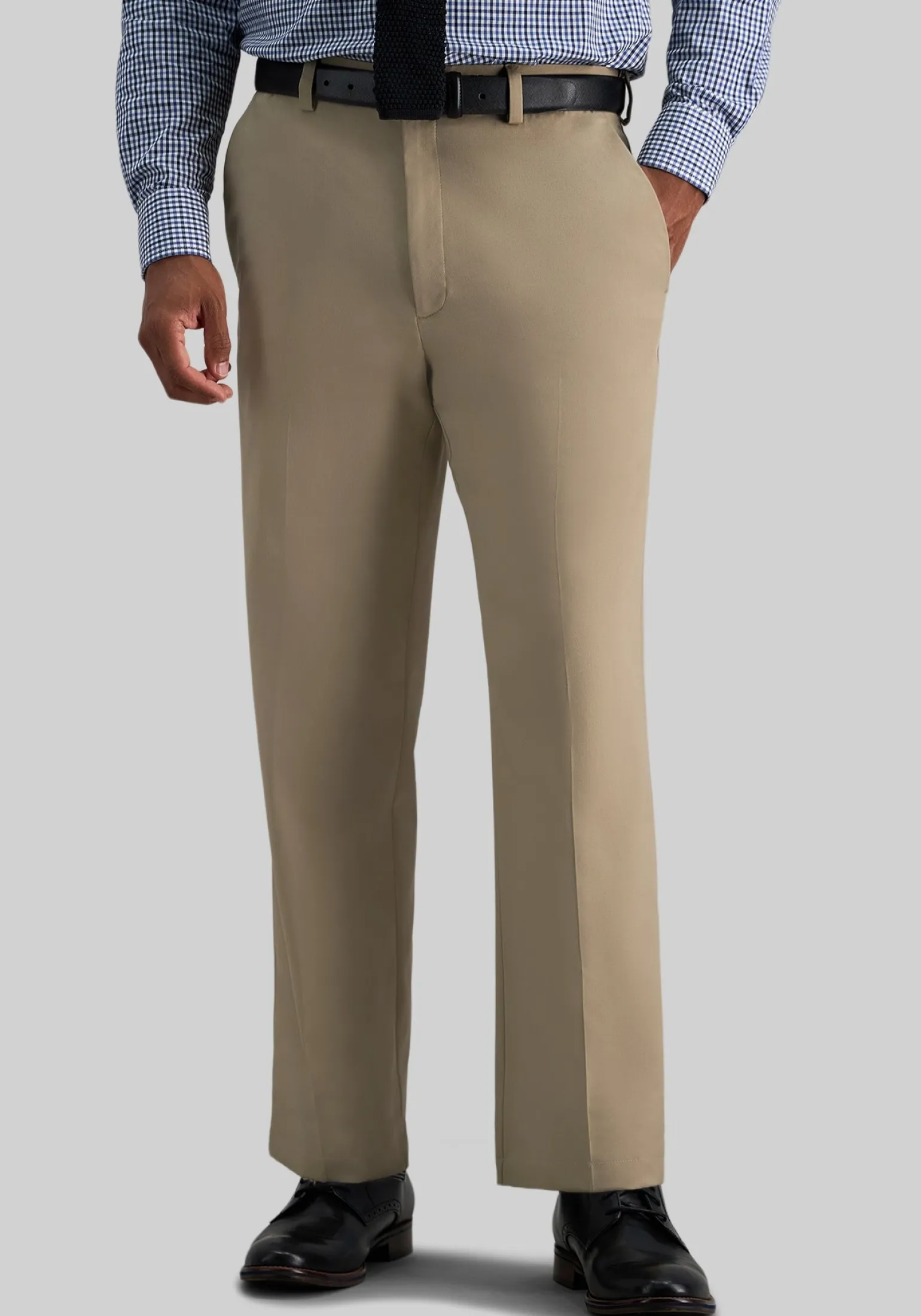 Haggar Cool Right® Performance Flex Classic Fit Flat Front Pants