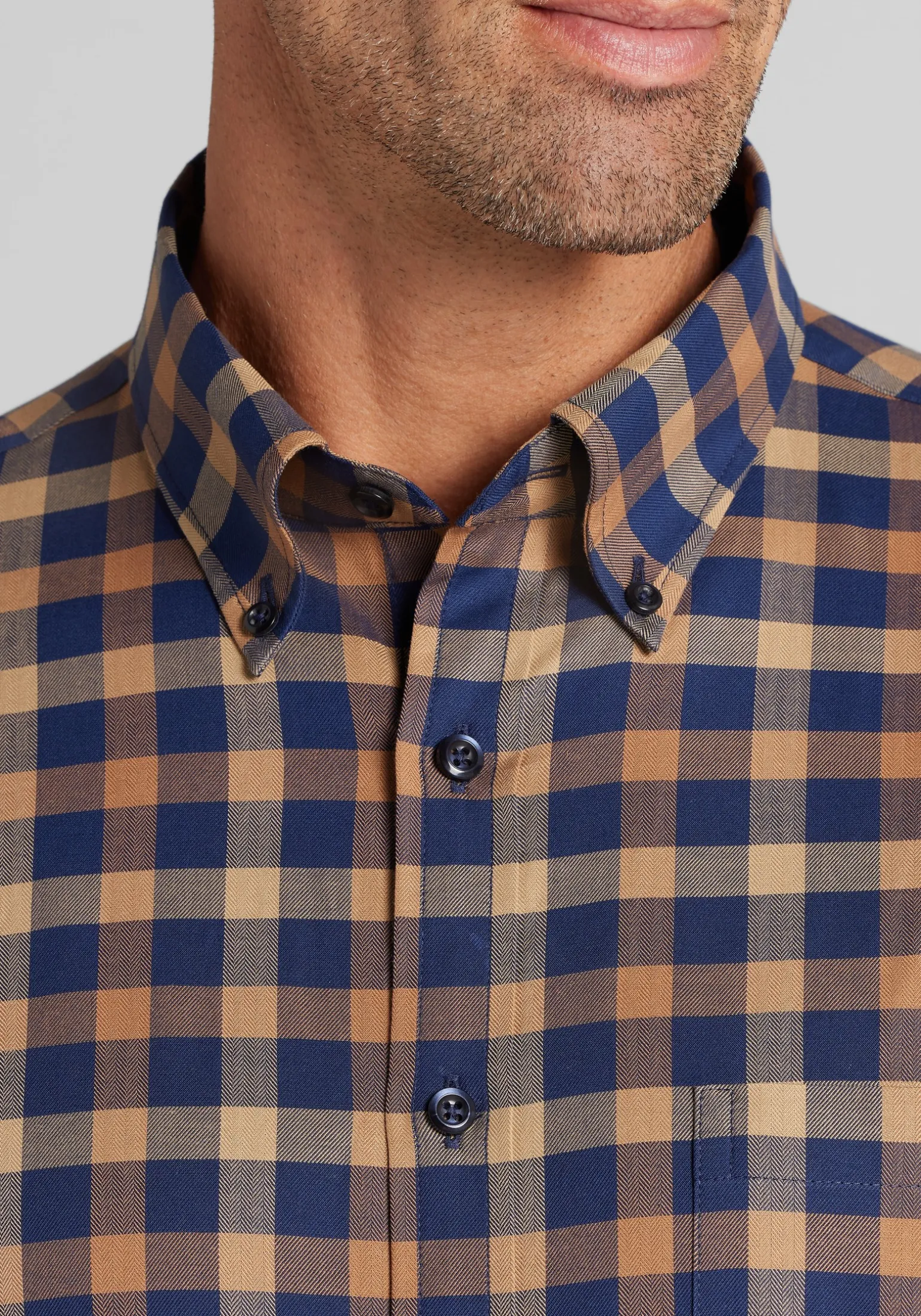 Jos. A. Bank Tailored Fit Medium Gingham Plaid Button Up Shirt