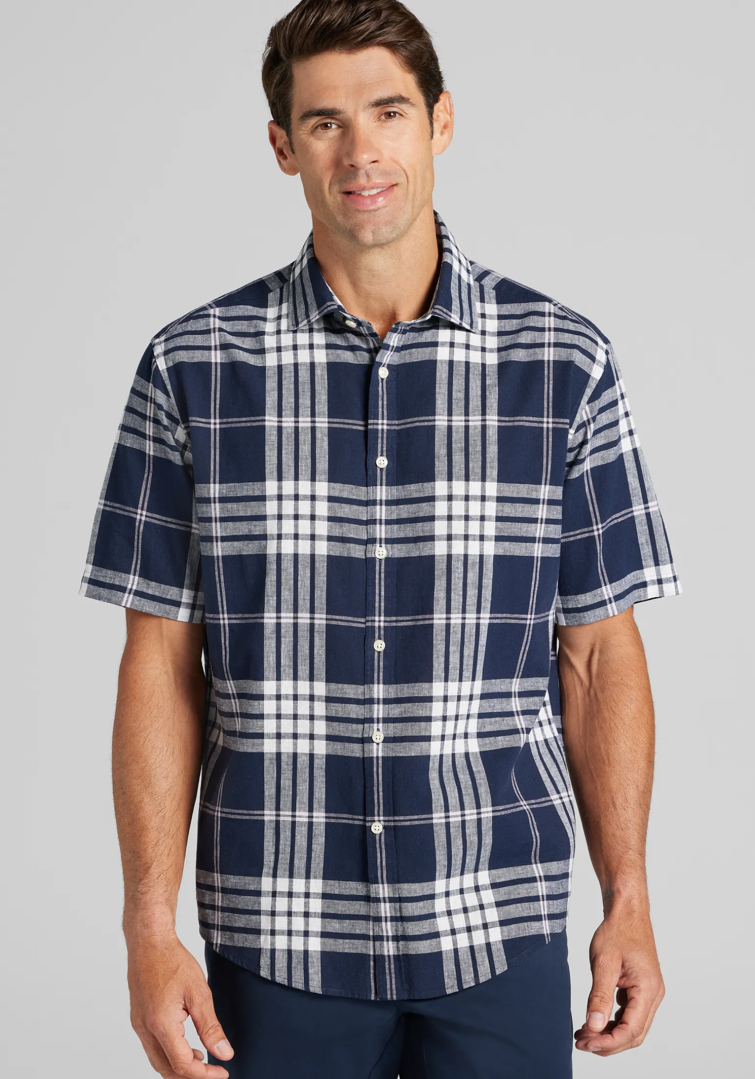Jos. A. Bank Traditional Fit Large Plaid Short Sleeve Button Up Shirt