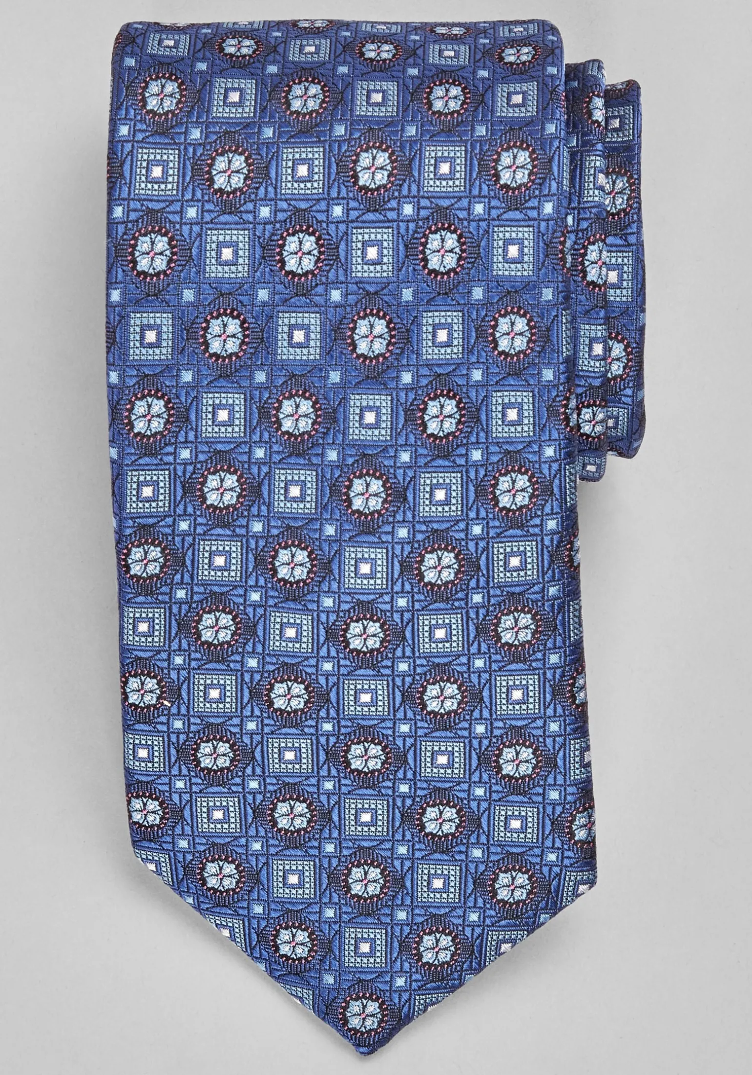 Traveler® Collection Medallion Tie