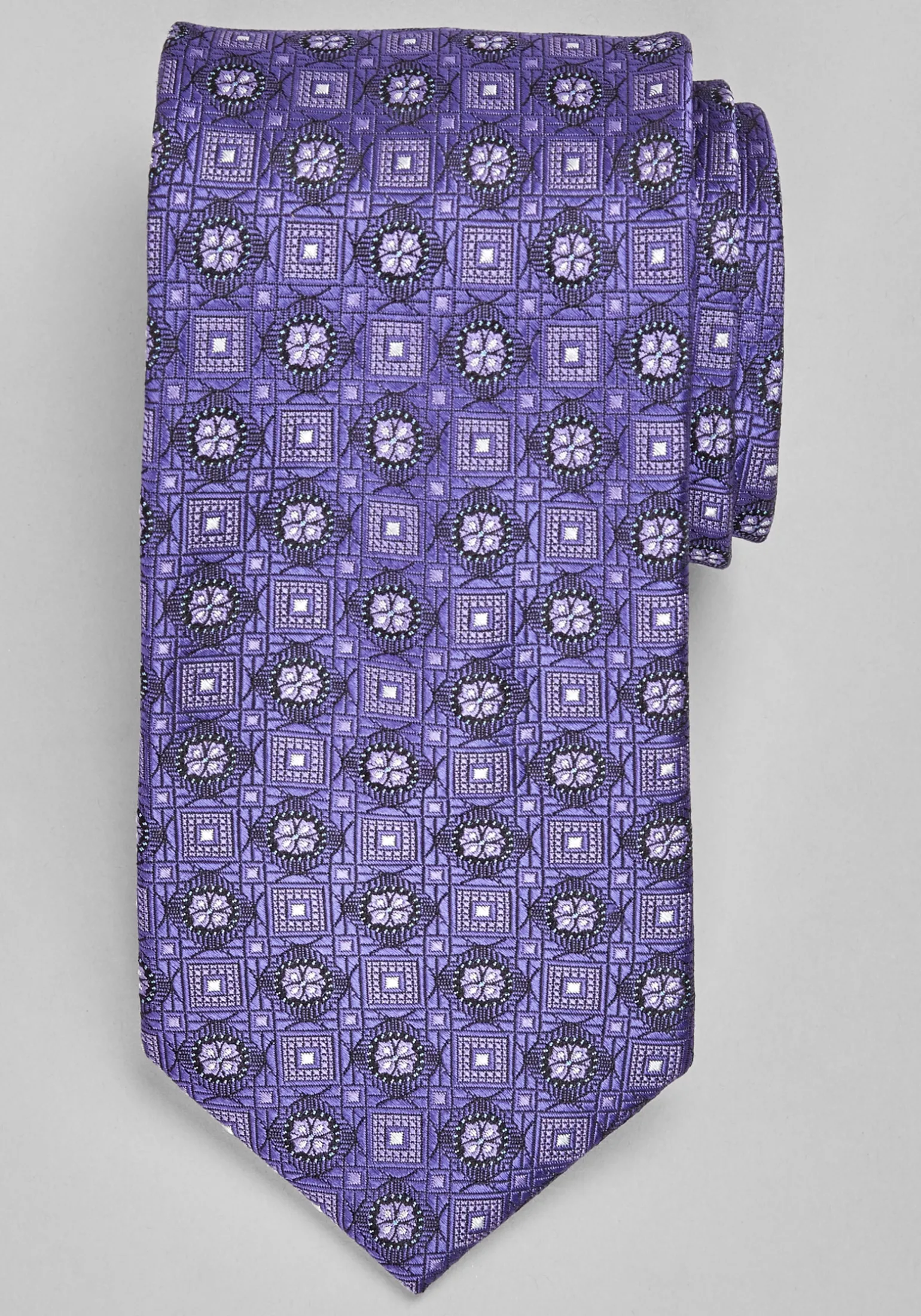 Traveler® Collection Medallion Tie