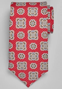 Traveler® Collection Medallion Tie