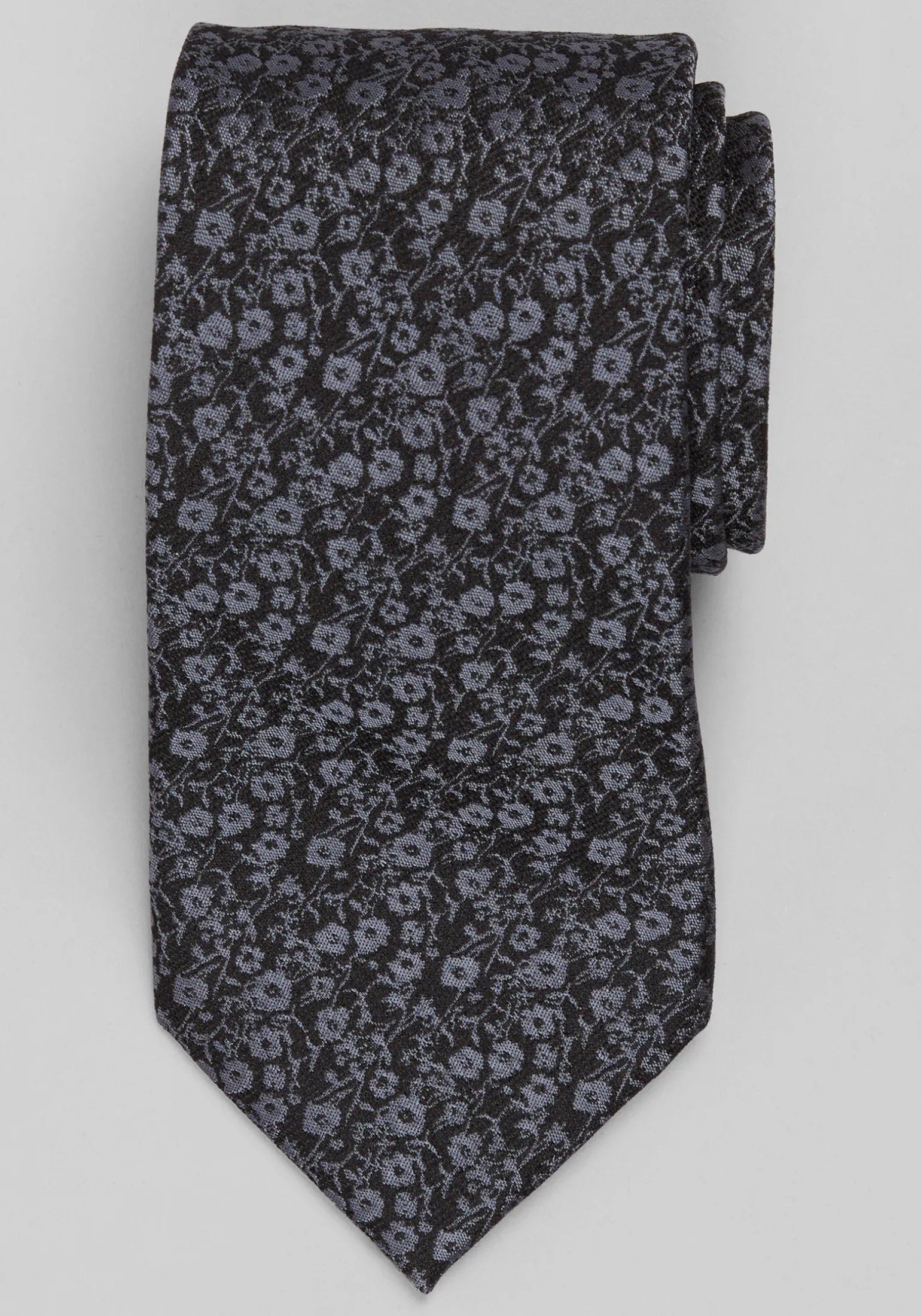 Traveler® Collection Minimono Floral Tie