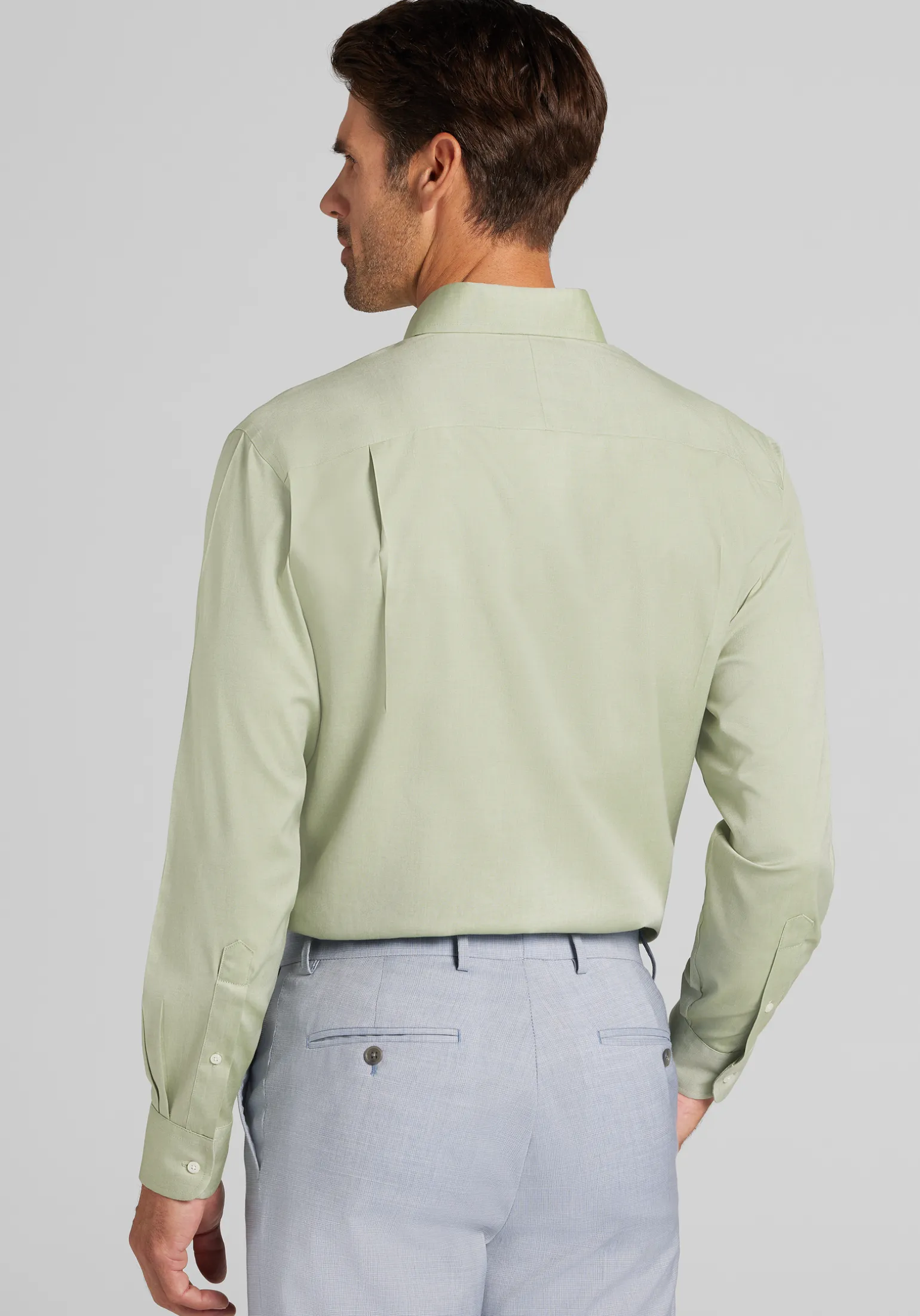 Traveler® Collection Tailored Fit Spread Collar Solid Dress Shirt