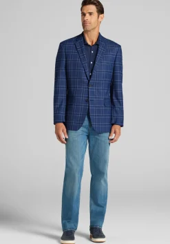 Traveler® COOLMOTION Traditional Fit Plaid Sportcoat