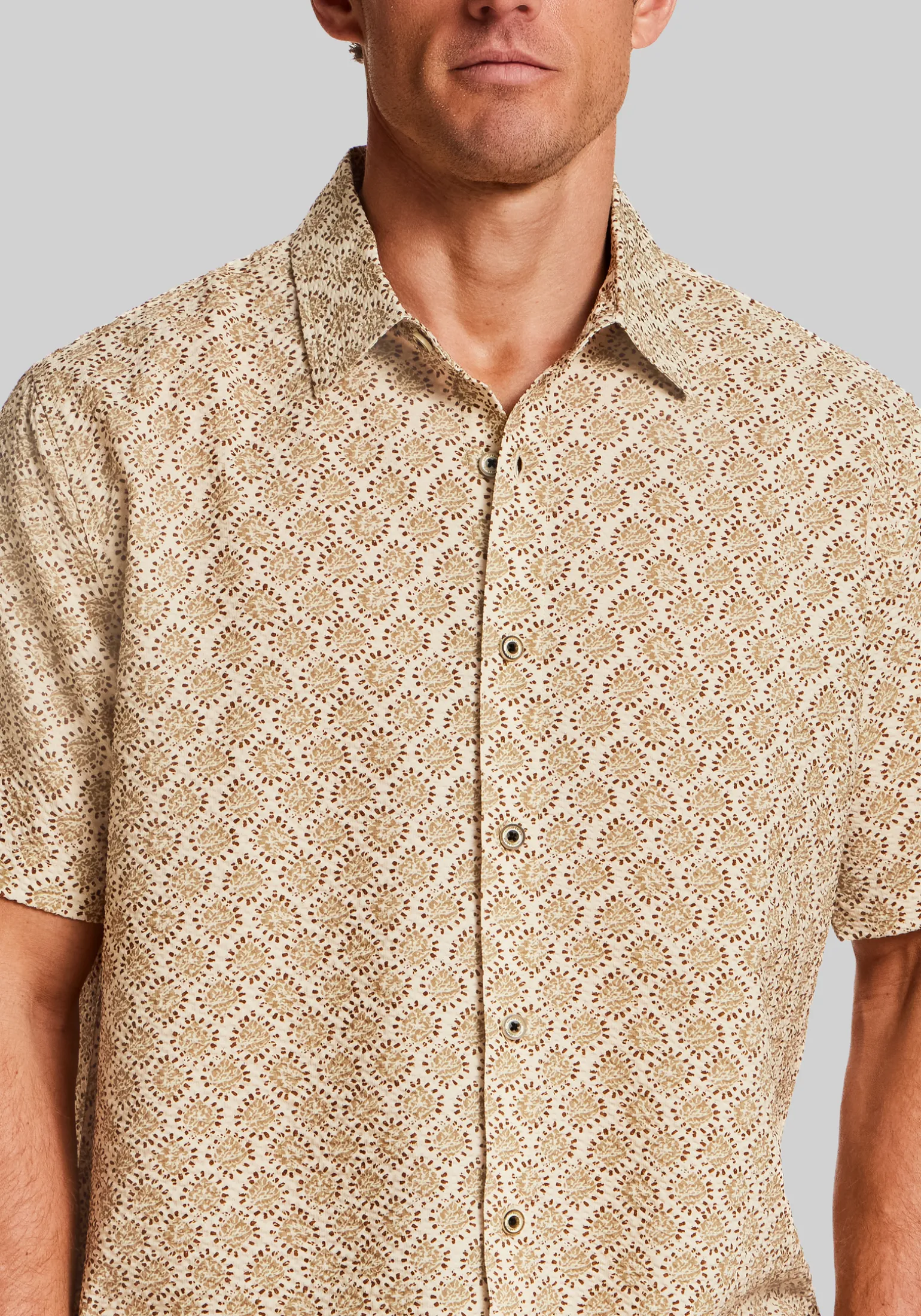 Vintage & Black Traditional Fit Medallion Seersucker Short Sleeve Shirt