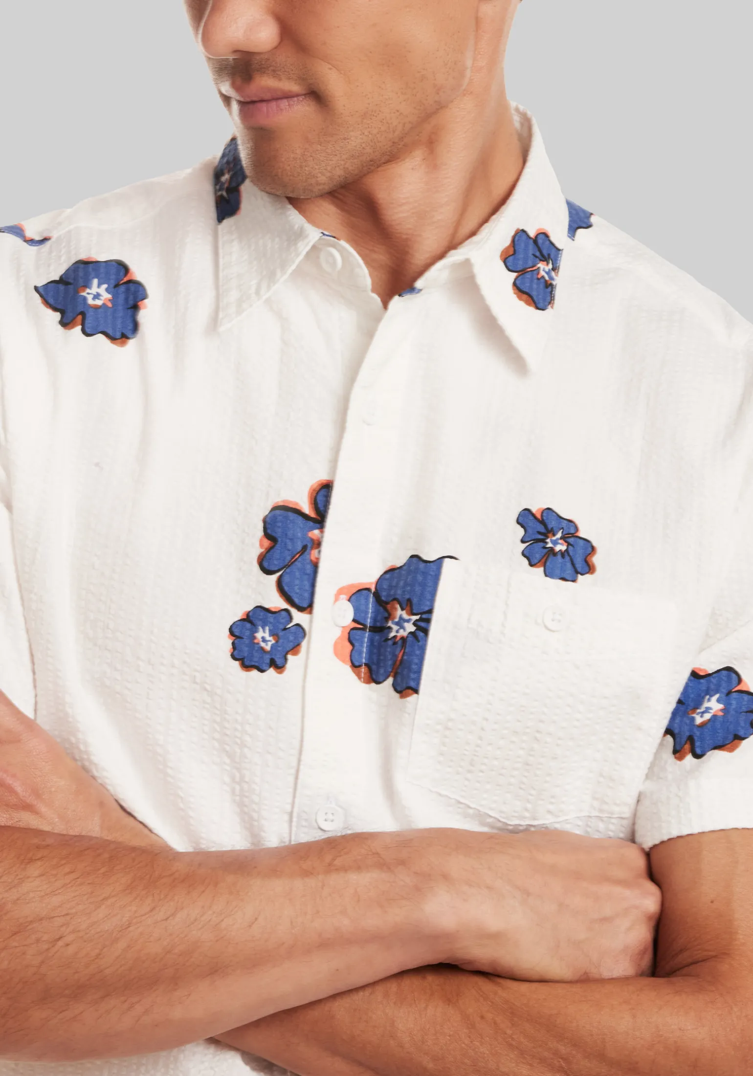 Weatherproof Vintage Tailored Fit Flower Short Sleeve Button Up Shirt