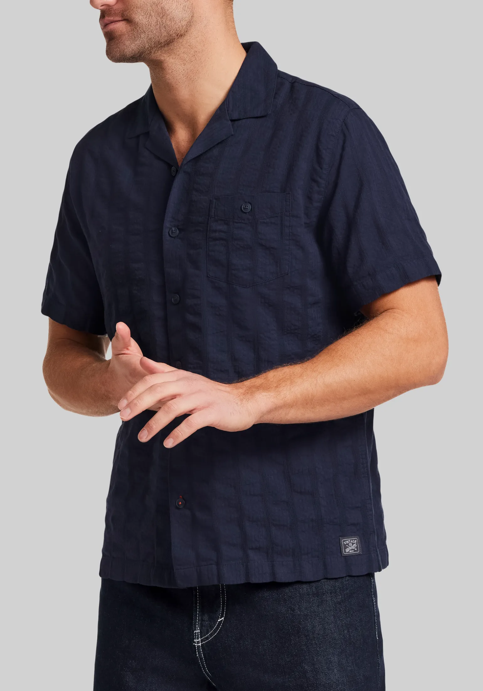 Weatherproof Vintage Traditional Fit Dobby Seersucker Vertical Text Shirt