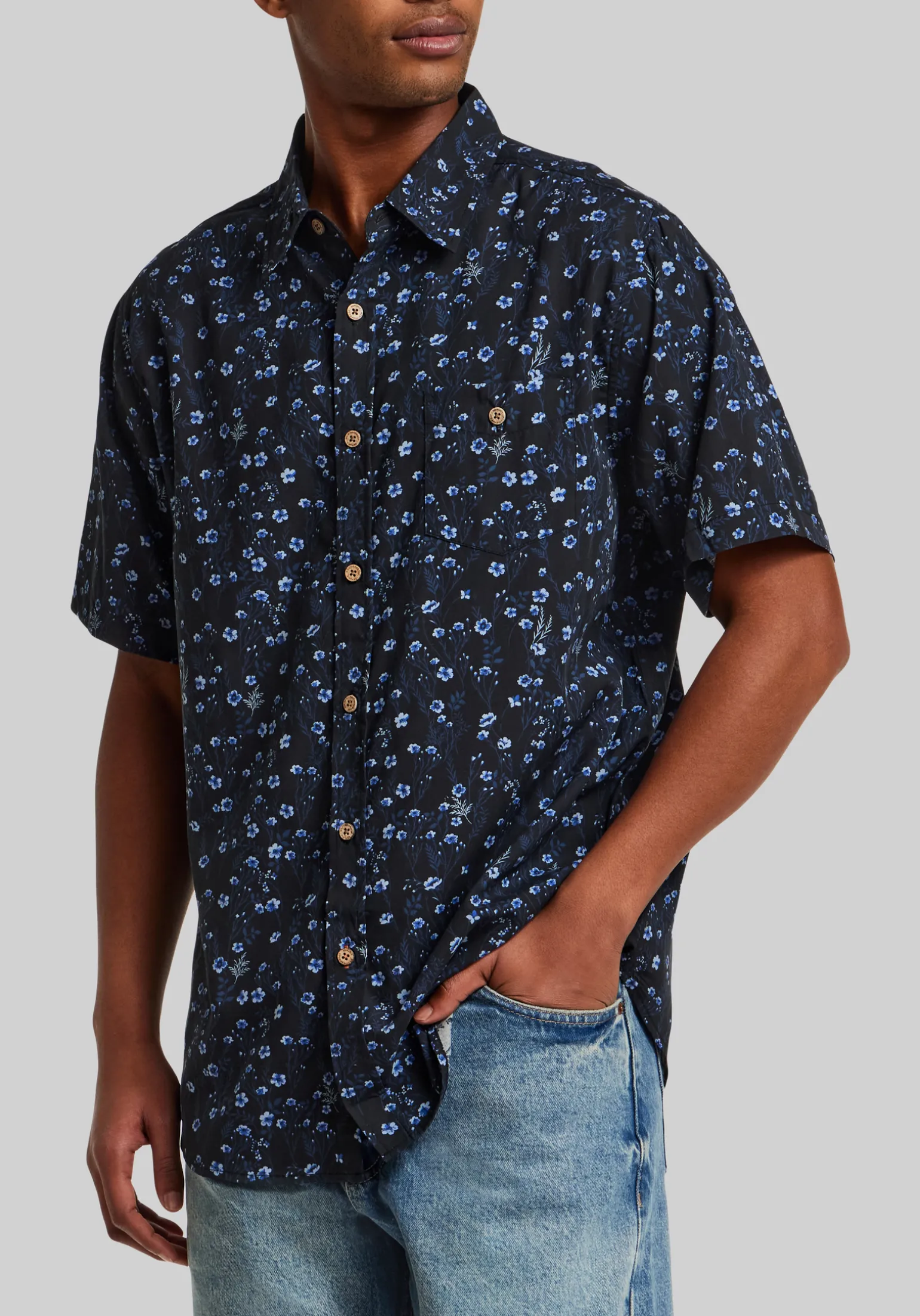Weatherproof Vintage Traditional Fit Small Floral Poplin Button Up Shirt