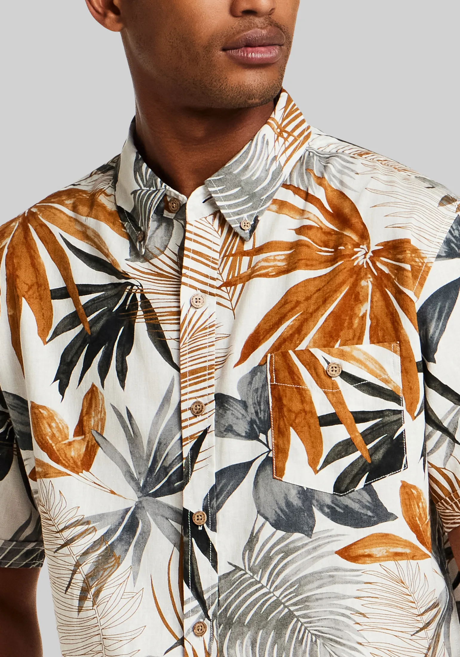 Weatherproof Vintage Traditional Fit Tropical Button Up Hawaiian Shirt