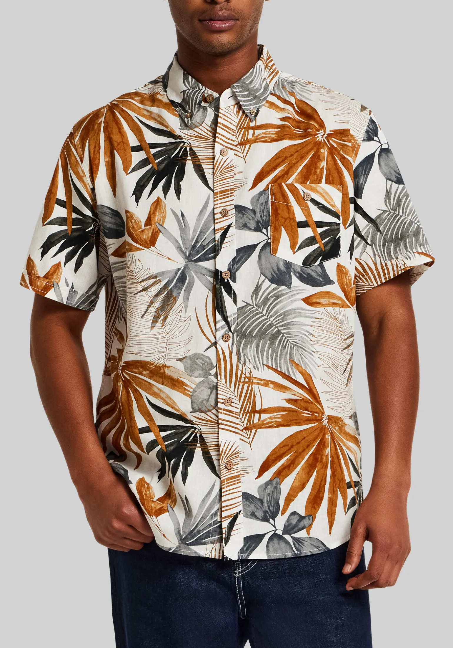 Weatherproof Vintage Traditional Fit Tropical Button Up Hawaiian Shirt